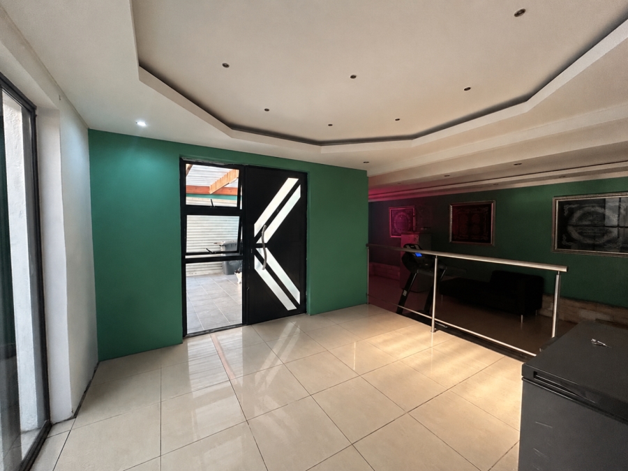 2 Bedroom Property for Sale in Portlands Western Cape